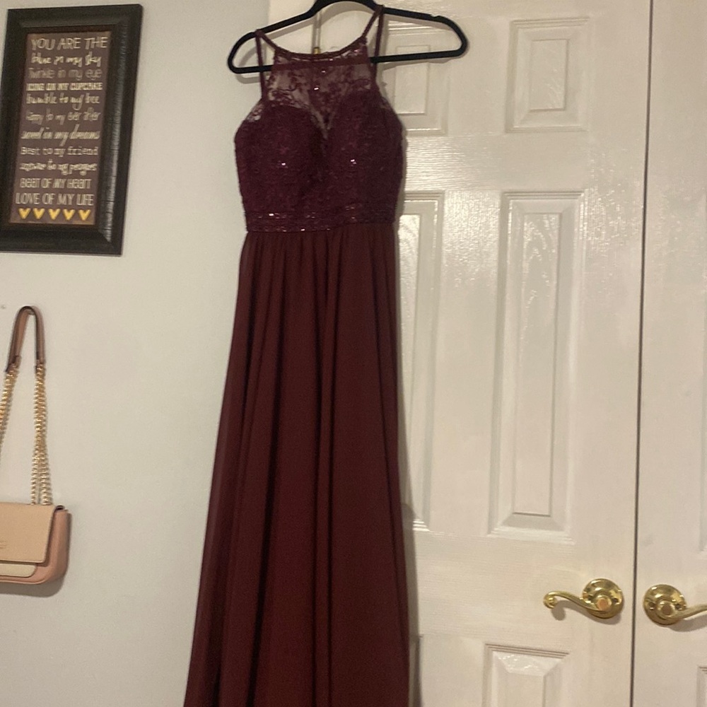 burgundy maxi gown lace top size 6 (tighter fit)